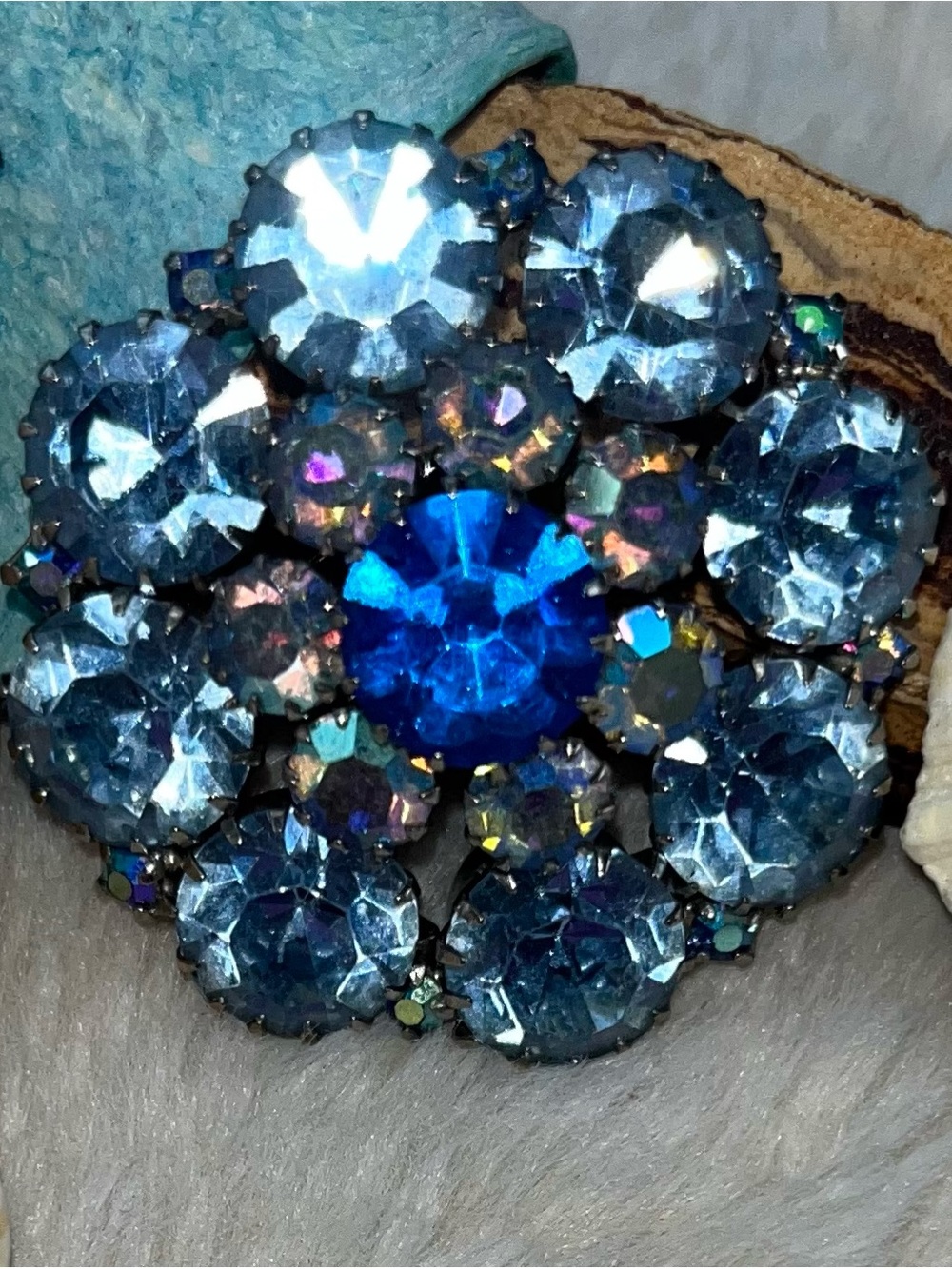 Vintage unsigned, Weiss, AB rhinestone and glass brooch